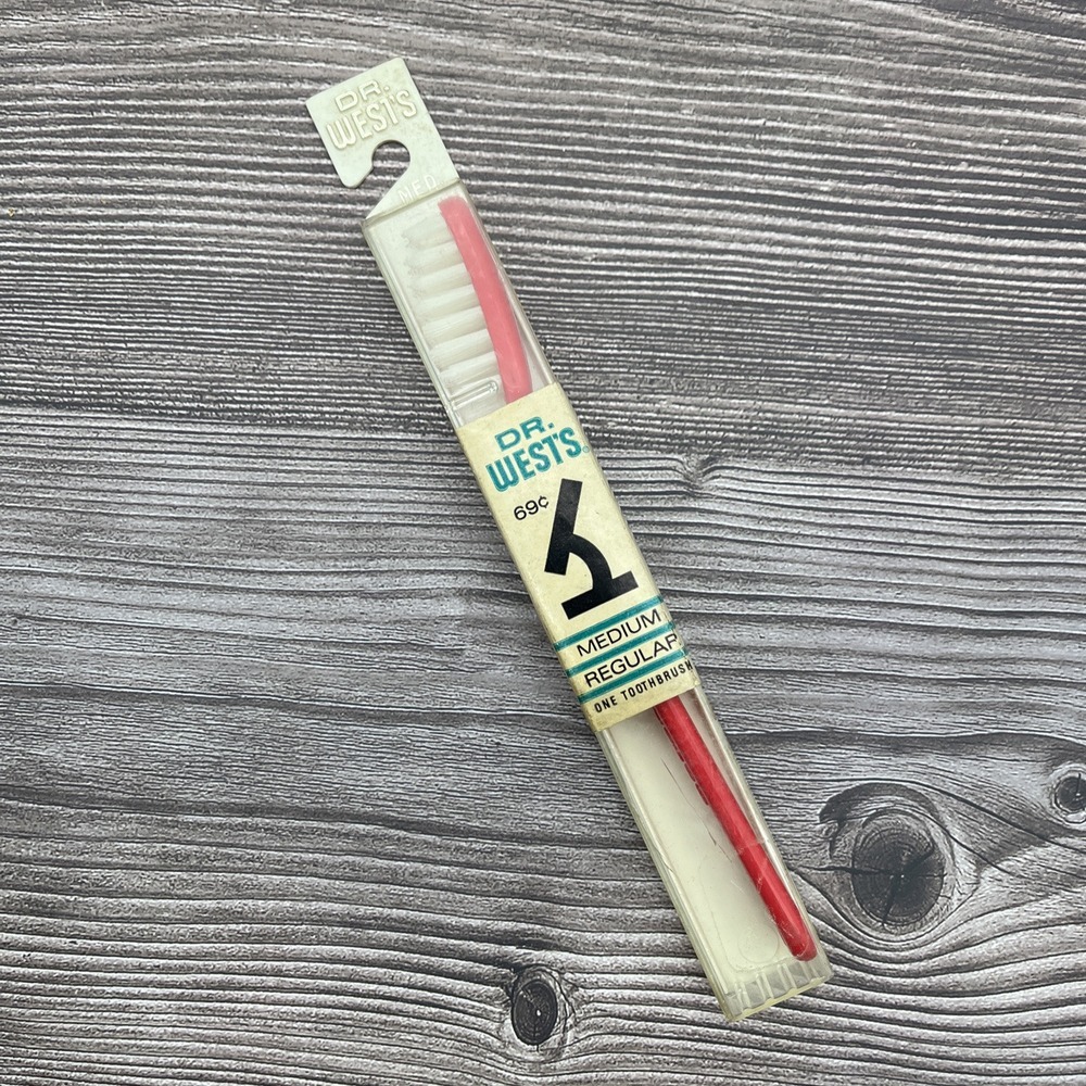Dr. Wests Toothbrush Cooper MEDIUM Regular Since 1926 VINTAGE NOS